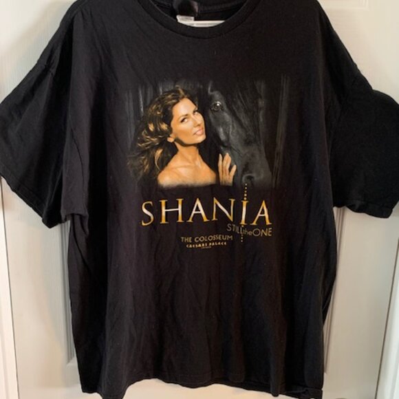 SHANIA TWAIN   band  MENS   VEGAS  TSHIRT - Picture 2 of 3